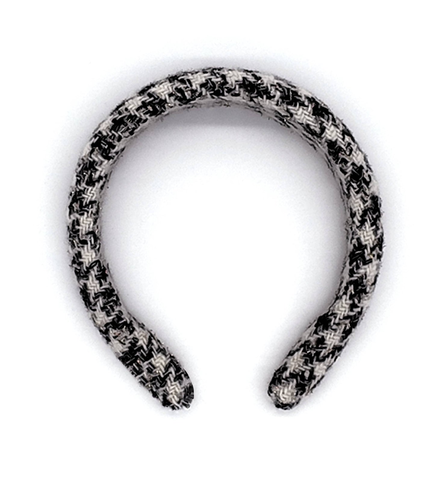 Old Money style, Fashionable and Luxury Houndstooth Tweed Hairband Black and White for a Chic Wardrobe