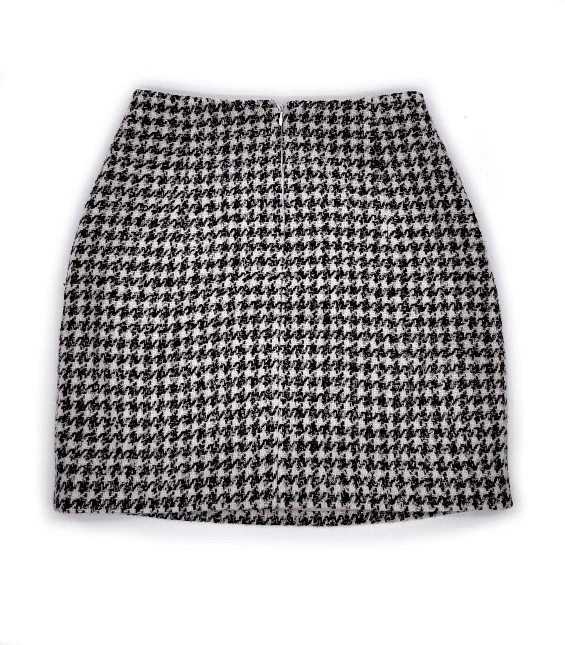 Old Money style, Fashionable and Luxury Houndstooth Tweed Skirt Black and White for a Chic Wardrobe